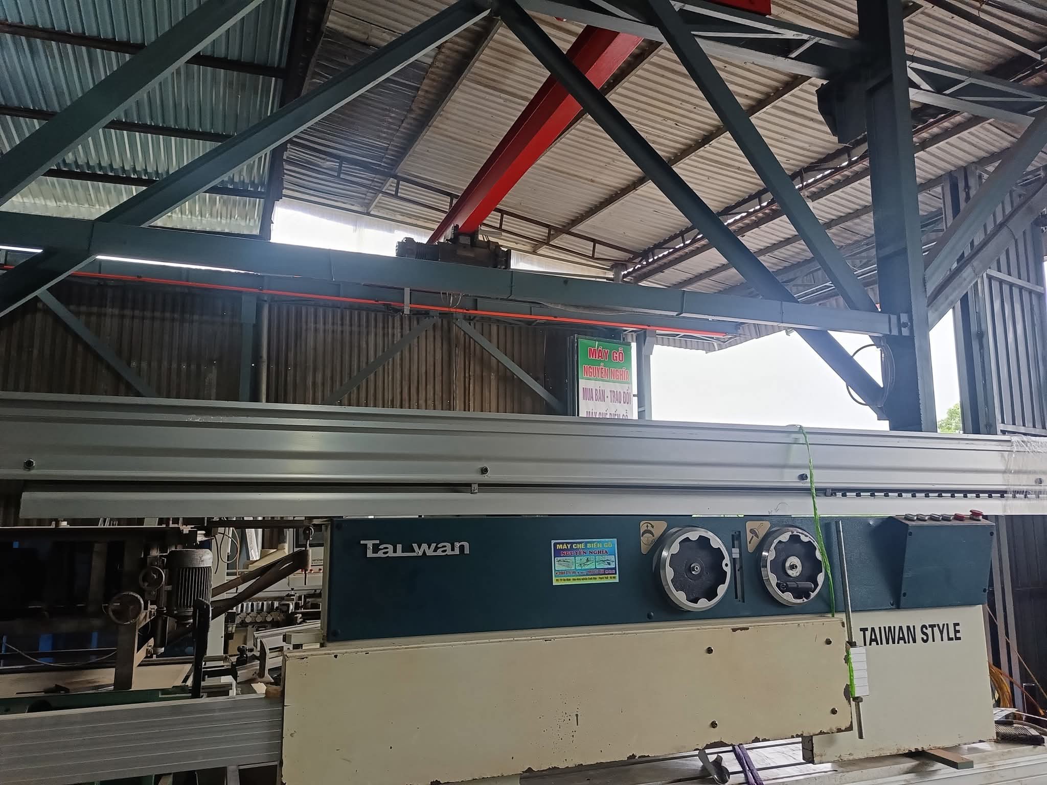 Thanh lý các loại máy làm mộc.