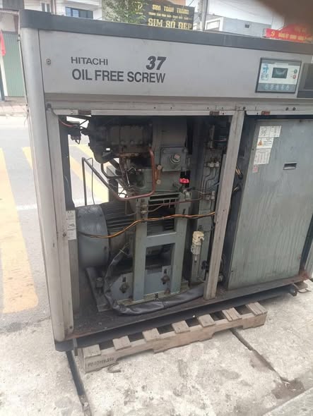 Thanh lý Máy nén Hitachi 37kw máy Nhật ,đời 2014