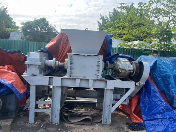 Thanh lý Máy nghiền 2 trục 7 tấc