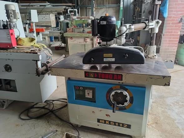 Thanh lý các loại máy làm mộc.