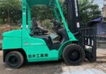 Thanh ly cho đưa cháu 1 chiếc xe nâng Mitsu 3