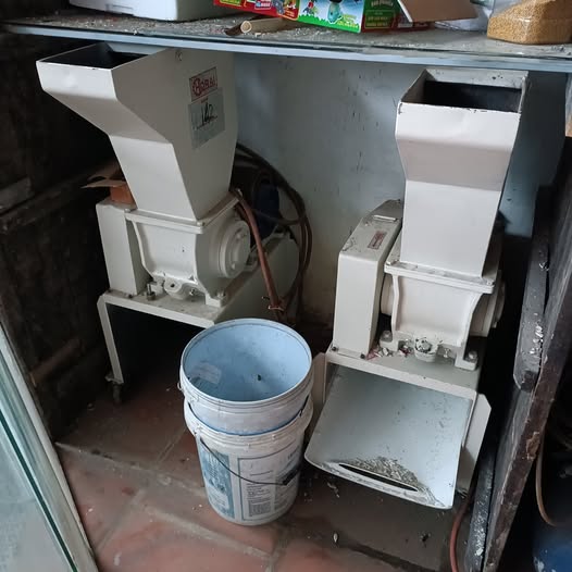 Thanh lí máy băm nhựa giá phải chăng
