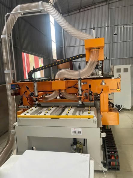 𝐌𝐚́𝐲 𝐂𝐍𝐂 𝐭𝐫𝐮𝐧𝐠 𝐭𝐚̂𝐦 𝟏 đ𝐚̂̀𝐮 𝐭𝐡𝐚𝐲 𝐝𝐚𝐨 𝐭𝐮̛̣ đ𝐨̣̂𝐧𝐠 𝟏𝟐 𝐝𝐚𝐨 HP-NC12