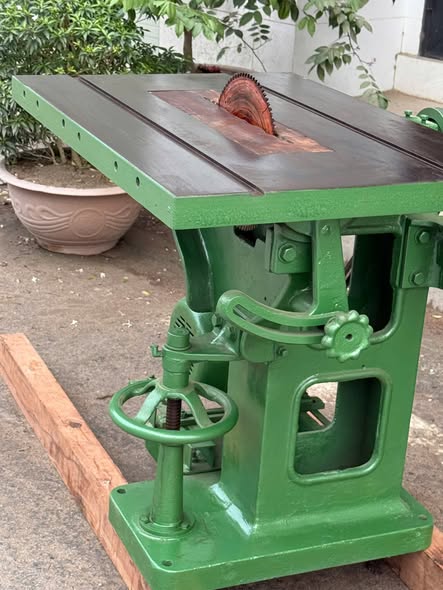 Thanh lý cho các bác chiếc cưa mâm Nhật