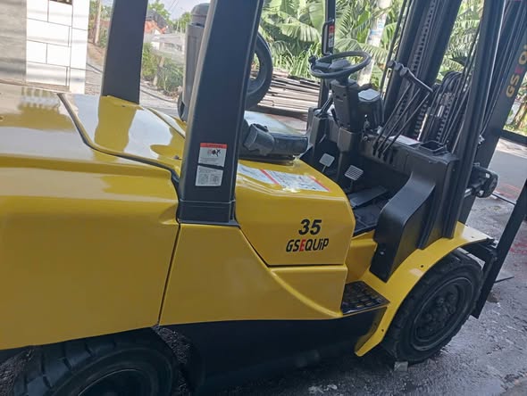 Thanh lý xe nâng 3,5 tấn