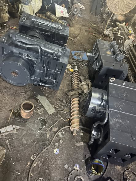 Thanh lý hộp số 250:280 S