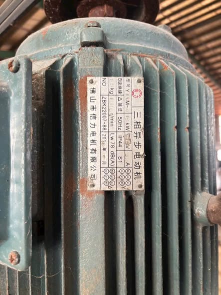 Máy vắt đứng 15kw