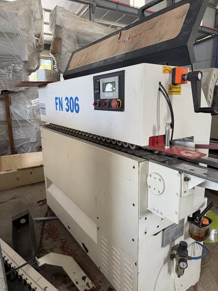 Thanh lí dán cạnh 4cn