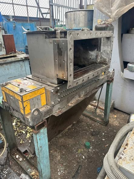 Thanh lý máy nghiền 5 tấc hai trục.