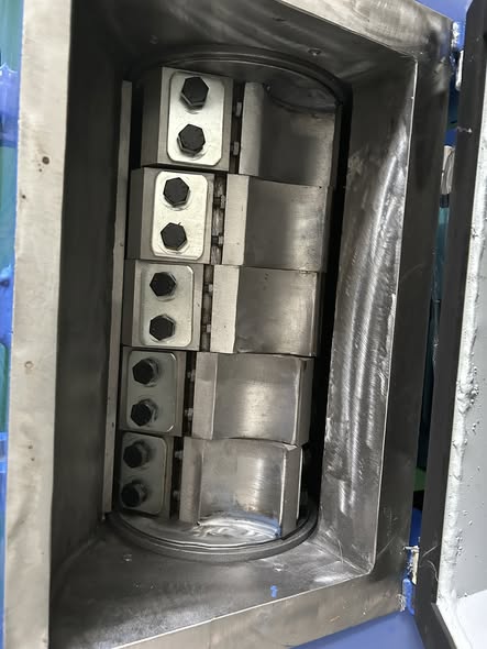 THANH LÝ MÁY BẰM NHỰA