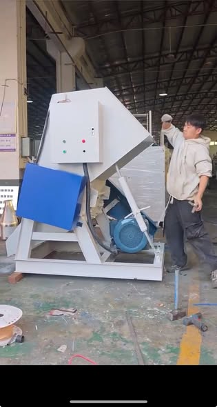 Thanh lý máy bằm 8 tấc Động cơ 30 kw