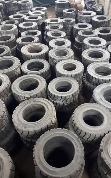 chuyên cung cấp lốp nâng bãi Nhật: lốp kép, lốp đặc, lốp hơi, bãi, mới đầy đủ