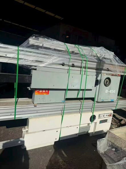 CƯA BÀN TRƯỢT HÀNG CHÂU ÂU