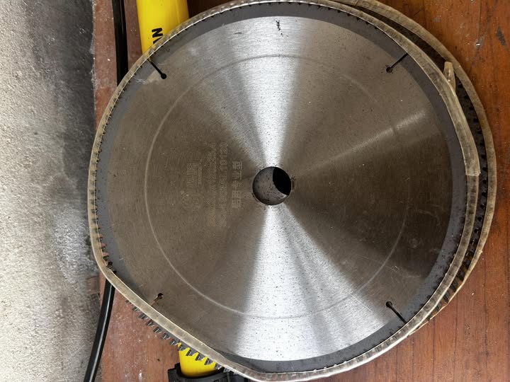 Thanh lý anh em lưỡi cưa nhôm Nhật bãi chưa qua sử dụng