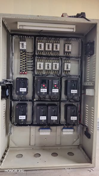 Lắp đặt tủ biến tần Delixi H500 và Delixi H300