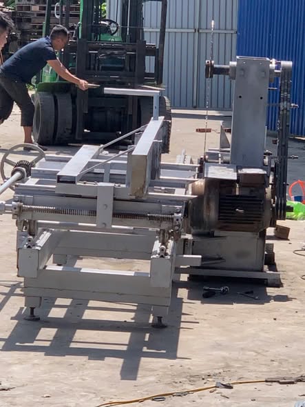 không dùng đến cần thanh lý máy cắt ván ép và máy sẻ gỗ