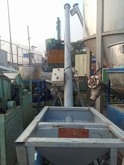 Thanh lý vít tải 4m5 sắt giá rẻ