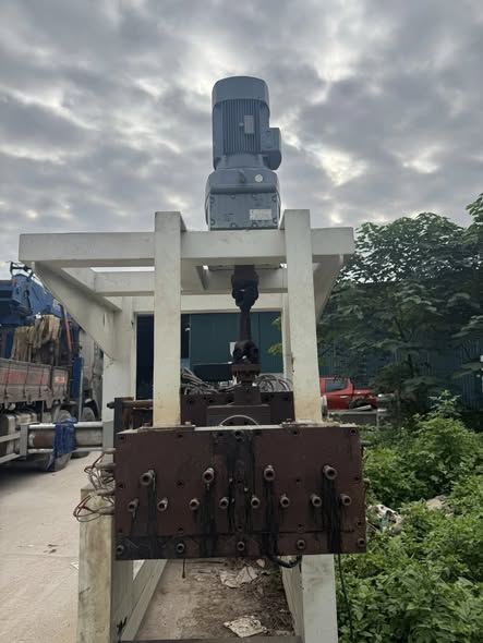 Máy đùn dây đai pp đầu khuôn ra 4 sợi Mới 98%