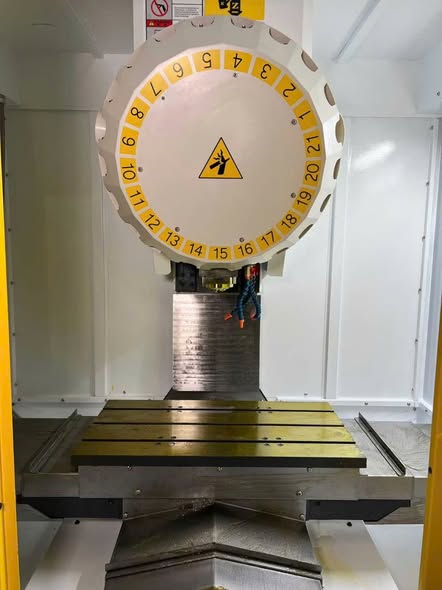 Máy phay cnc T-700 mới 100%