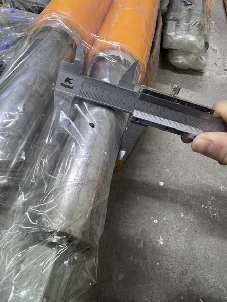 Lô tỳ điện lắp máy CNC. Máy tự động hoá