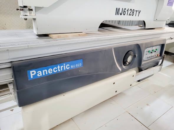 Cưa bàn trượt xuất châu âu siêu khỏe , tải nặng bàn dài 3m2 . có lên xuống điện