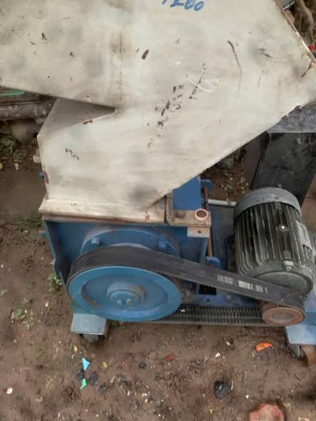 Thanh lý máy băm 3 tấc ,2 bánh đà.Mô tơ 4 kw