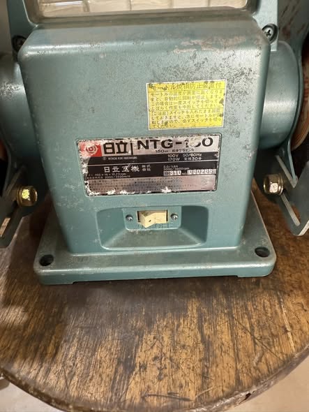 Mài 2 đá hitachi NTG-150