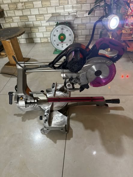 Cưa trượt hitachi C6RSHC