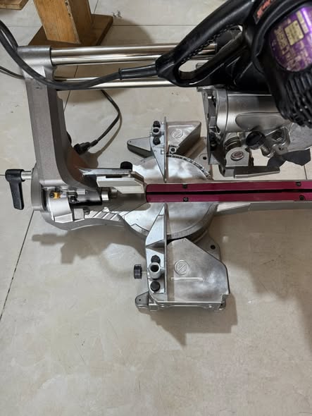 Cưa trượt hitachi C6RSHC