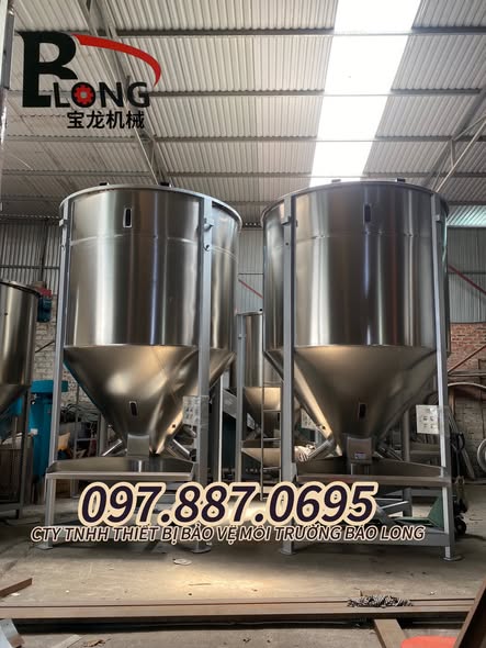 MÁY TRỘN ĐỨNG – TRỘN NHANH, ĐỀU, TIẾT KIỆM CHI PHÍ