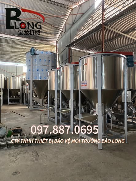 MÁY TRỘN ĐỨNG – TRỘN NHANH, ĐỀU, TIẾT KIỆM CHI PHÍ