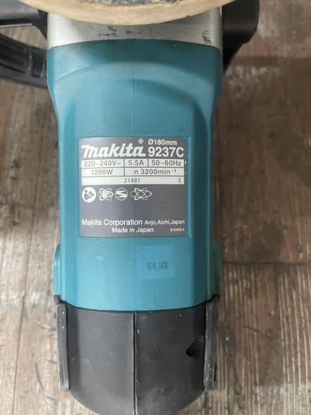 MÁY ĐÁNH BÓNG MAKITA 9237C