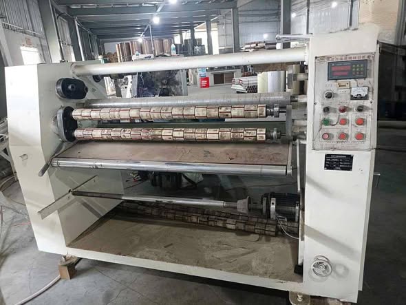 Thanh lý ba bộ chia cuộn băng keo khổ 1,3 m