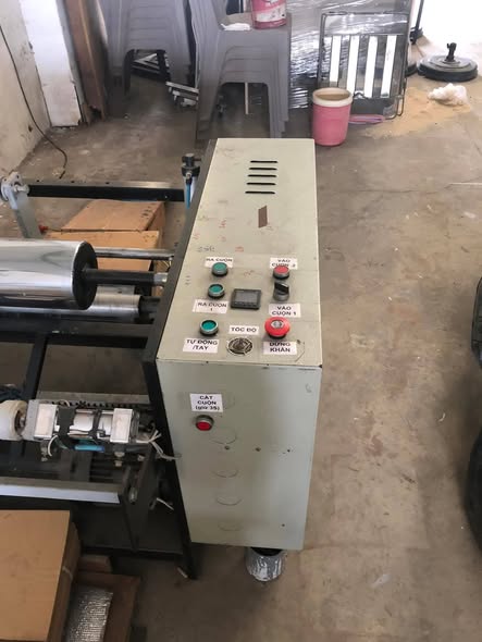 Thanh lý máy sang cuộn PE khổ 50 cm