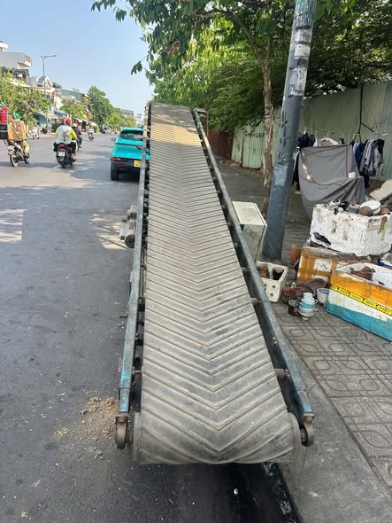 Thanh lý băng tải dài 5 m rộng 60 cm