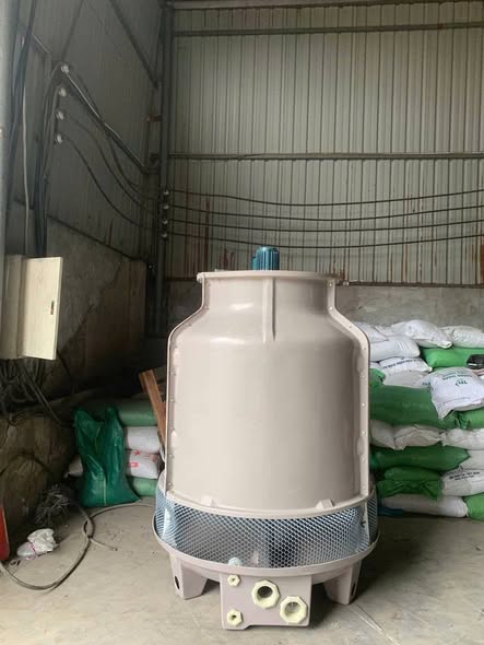 chiller làm lạnh nước & tháp làm mát
