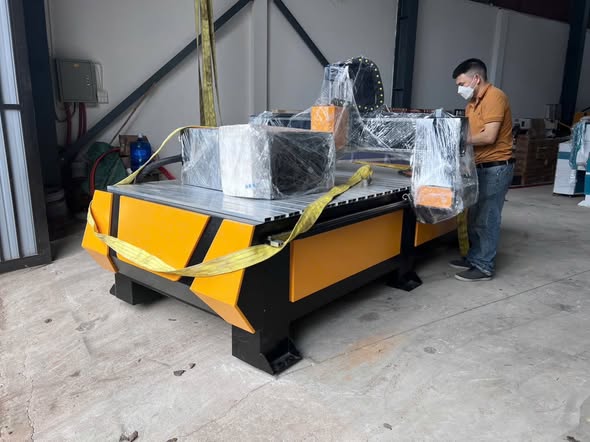 CNC cắt quảng cáo mặt bàn nhôm 1325 spindle