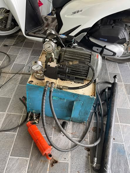 Thanh lý nhanh duy nhất 1 bộ trạm nguồn thủy lực