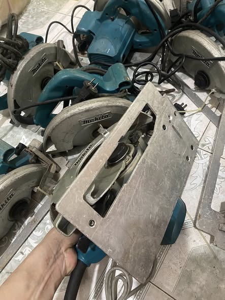 Máy cưa gỗ nhật bãi 190mm điện zin 220v