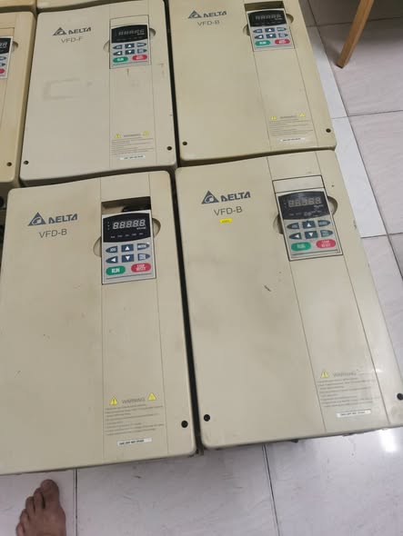 Tháo tủ vài bé delta B 15kw 380v tải nặng