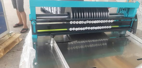 Máy rạch tấm khổ nhỏ, cắt mút xốp, bìa caton tấm rộng 700mm