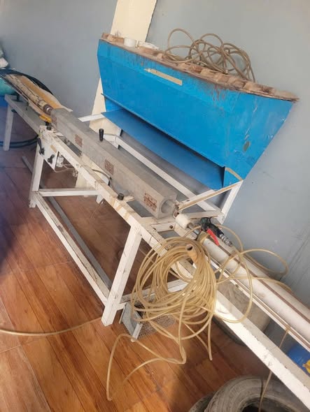 Thanh lý giàn máy phân cuộn băng keo