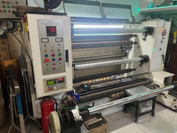 Thanh lý máy chia cuộn 1300