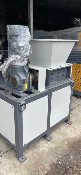 Hàng về máy nghiền 2t5 _3t hàng sẵn kho ACE nào cần lh e nhé