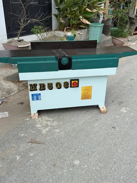 Thanh lý các loại máy cưa máy nén khí các loại
