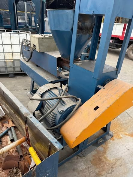 Thanh lý Máy tạo pvc 90ly động cơ tủ điện đầy đủ