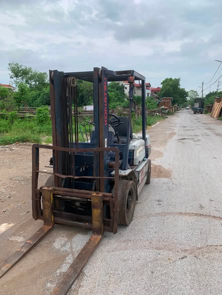 Thừa xe thanh lý! Komatsu 2’5 Tân đời-11