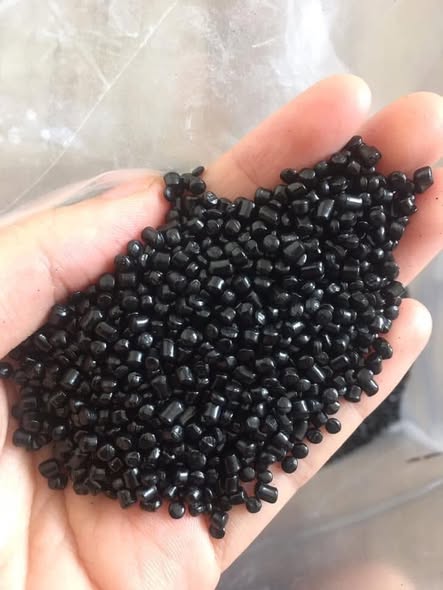 HẠT TẠO MÀU ĐEN CHO NGÀNH NHỰA – MÀU ĐẸP, CHẤT LƯỢNG CAO