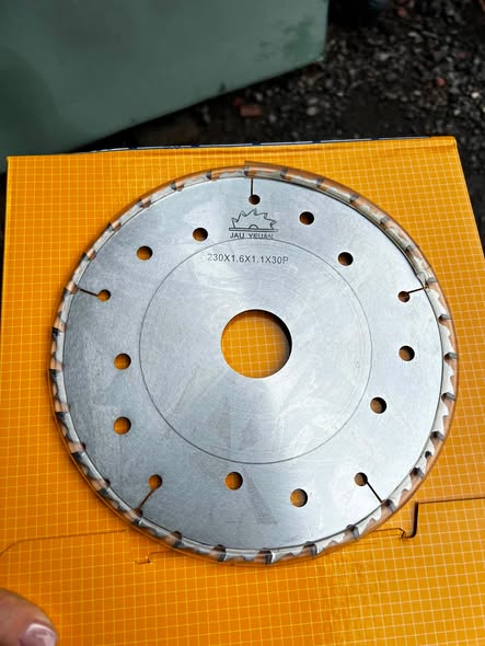 Em tồn số lượng lớn một số qcach