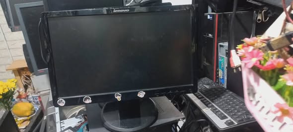 Bán 65 Màn Lenovo 18.5 ich giá 300k /1c